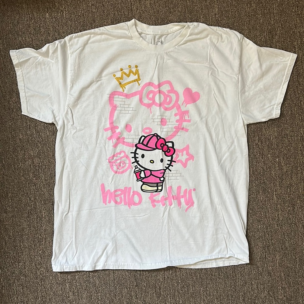 Women’s XL Hello Kitty T Shirt *New w/ Out Tag*
